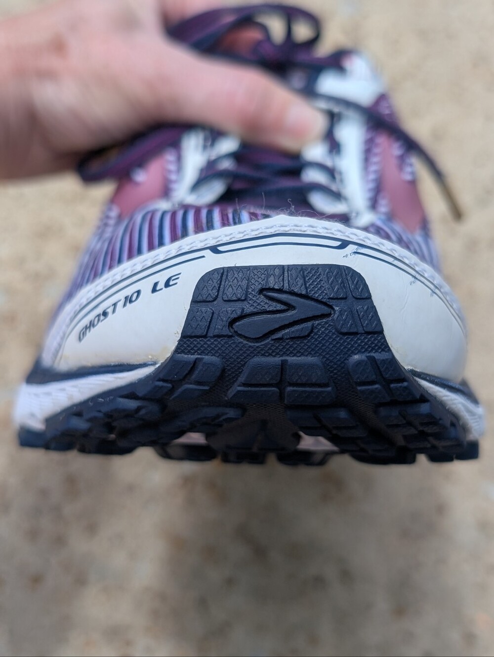 Brooks Ghost LE 10 Sneakers Women Size 9.  Excellent Pre-Owned Condition. - Picture 10 of 14